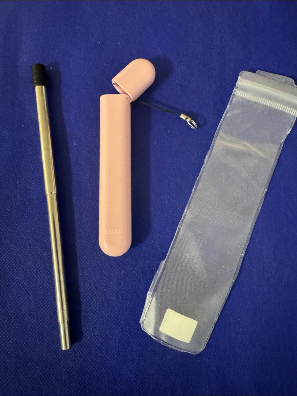LUND London eco-friendly reusable retractable stainless steel straw w/pink case